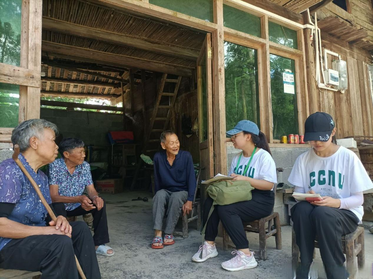 △ 2022年7月，华中师范大学生命科学学院乡村振兴之旅暑期实践队赴湖北省恩施市宣恩县长潭河侗族乡开展“生态文明助力乡村振兴”暑期社会实践活动。