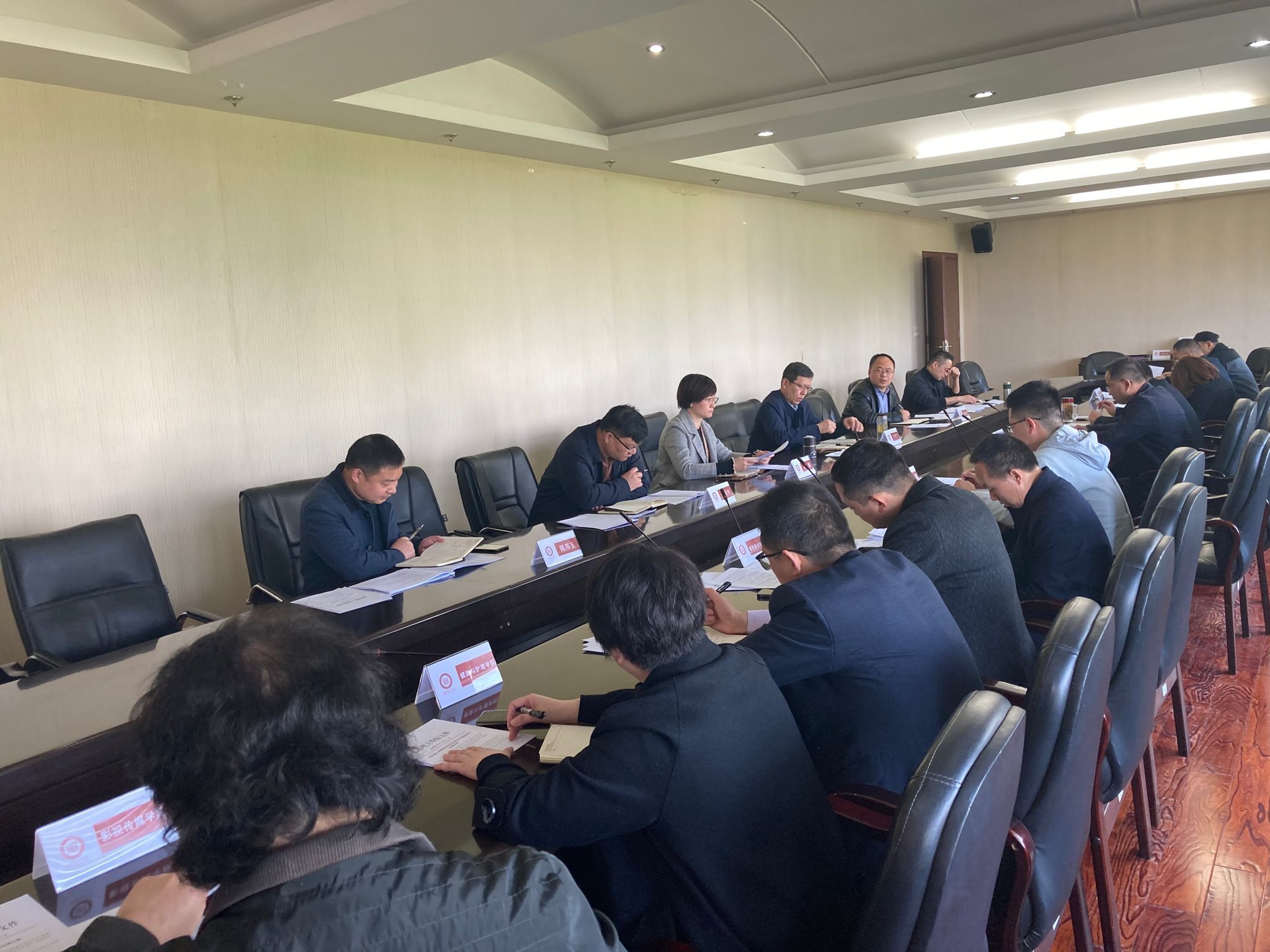 武汉一高校召开2021届毕业生就业工作推进会：就业是最大民生